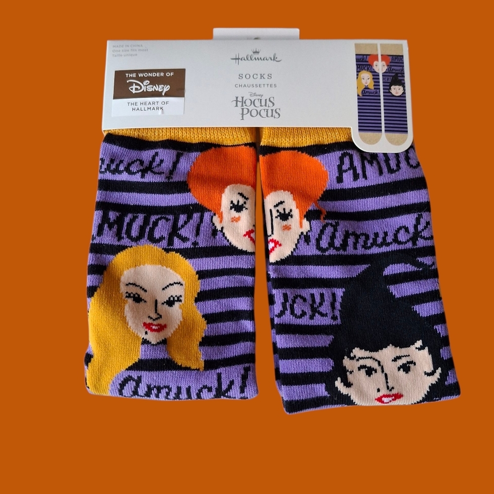 Disney Hocus Pocus Sanderson Sisters Amuck Amuck Ladies OSFM Striped Calf Socks